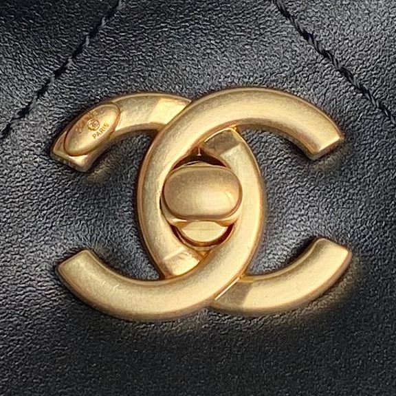 Ch**el shopping bags